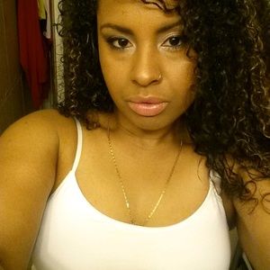 Meet your Posher, Natalie